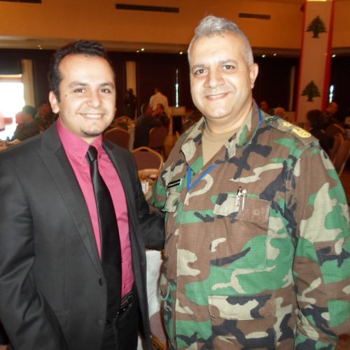 الدكتور حسن تاج الدين ملبياً دعوة الجيش اللبناني لمأدبة غداء في ذكرى الإستقلال