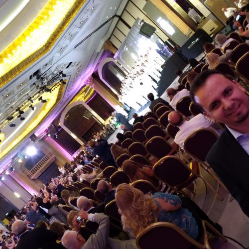 الدكتور حسن تاج الدين خلال حفل التسلم والتسليم بين حكام الليونز برعاية فخامة رئيس الجمهورية