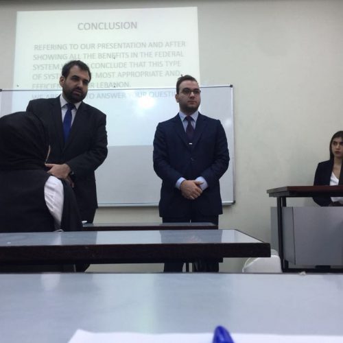 الدكتور حسن تاج الدين مشاركاً لجنة التحكيم لطلاب الماجستير في جامعة الحكمة