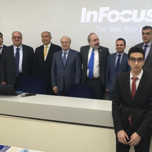 الدكتور حسن تاج الدين مشاركاً لجنة التحكيم لتخريج طلاب جامعة القديس يوسف – كلية الهندسة