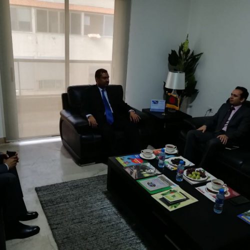 جمهورية بنغلاديش الشعبية تقلد الدكتور حسن تاج الدين وسام الصداقة