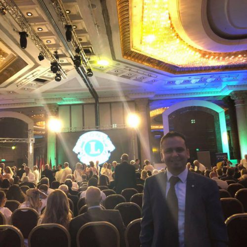 الدكتور حسن تاج الدين خلال حفل التسلم والتسليم بين حكام الليونز برعاية فخامة رئيس الجمهورية