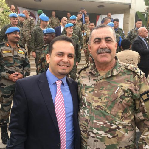 الدكتور حسن تاج الدين ملبيًا حفل غداء بمناسبة  عيد الاستقلال برعاية قائد الجيش