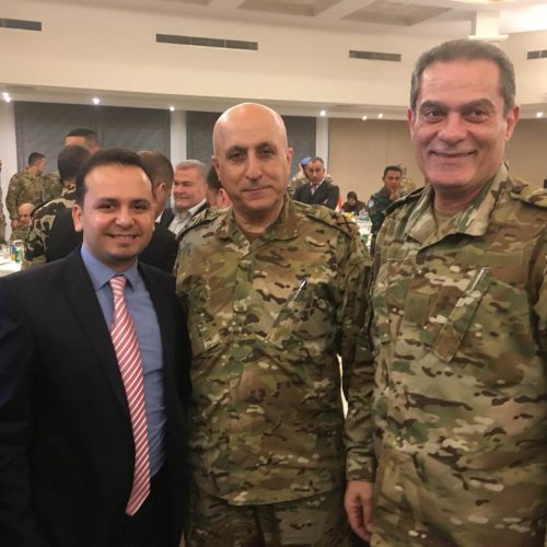 الدكتور حسن تاج الدين ملبيًا حفل غداء بمناسبة  عيد الاستقلال برعاية قائد الجيش