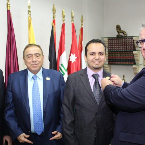 جمعية أندية الليونز الدولية تكرم الدكتور حسن تاج الدين