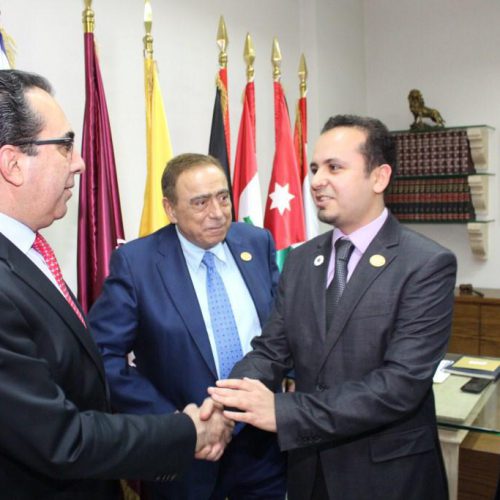 جمعية أندية الليونز الدولية تكرم الدكتور حسن تاج الدين