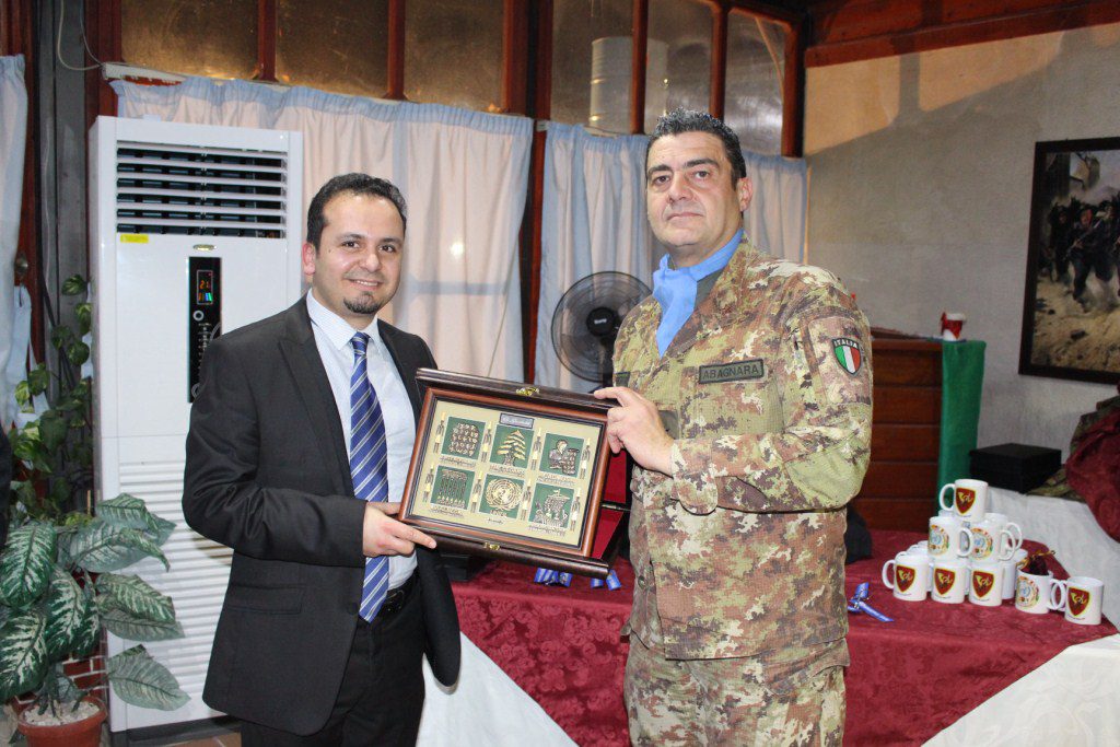 درع القطاع الغربي في اليونيفيل للدكتورحسن تاج الدين