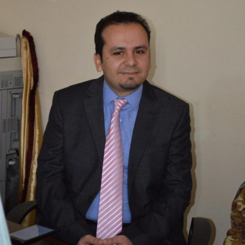 Dr. Hassan Tajideen welcoming the Commander of UNIFEL West Sector – Joint Task Force – Lebanon Brigadier General Diodato Abagnara, at Stars College School