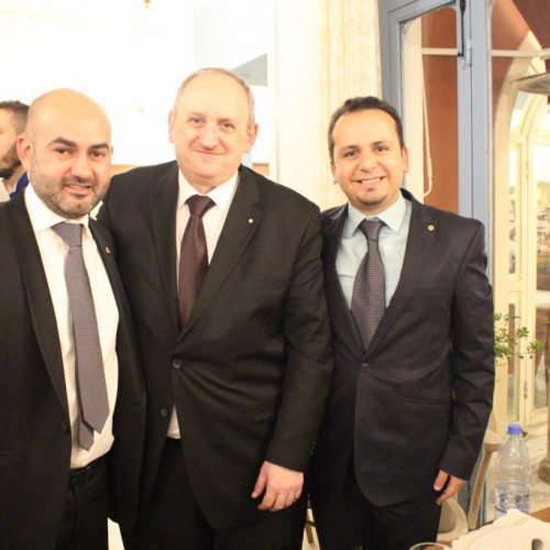 الدكتور حسن تاج الدين مكرماً من لجنة مؤتمرالبحرالمتوسط الليونزي