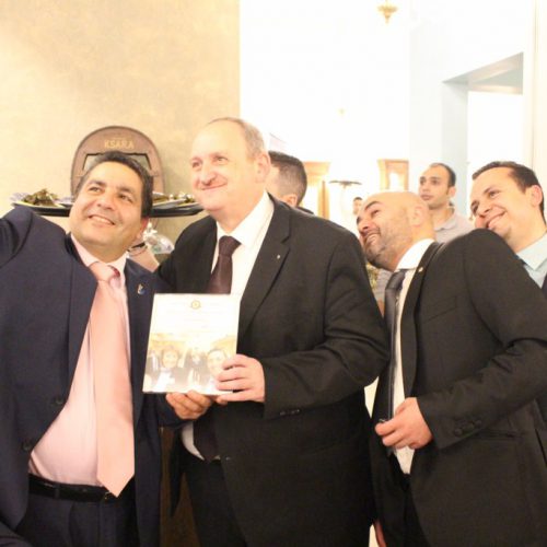 الدكتور حسن تاج الدين مكرماً من لجنة مؤتمرالبحرالمتوسط الليونزي