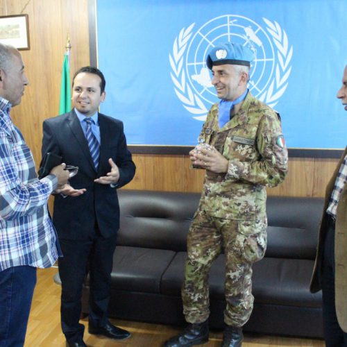 قائد الكتيبة الايطالية العاملة في قوات اليونيفيل، كرم الدكتور حسن تاج الدين