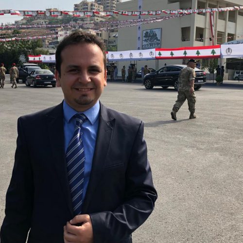 الدكتور حسن تاج الدين مشاركاً في إحتفال تكريم الشهداء بمناسبة عيد الجيش بدعوة من قيادة منطقة الجنوب العسكرية